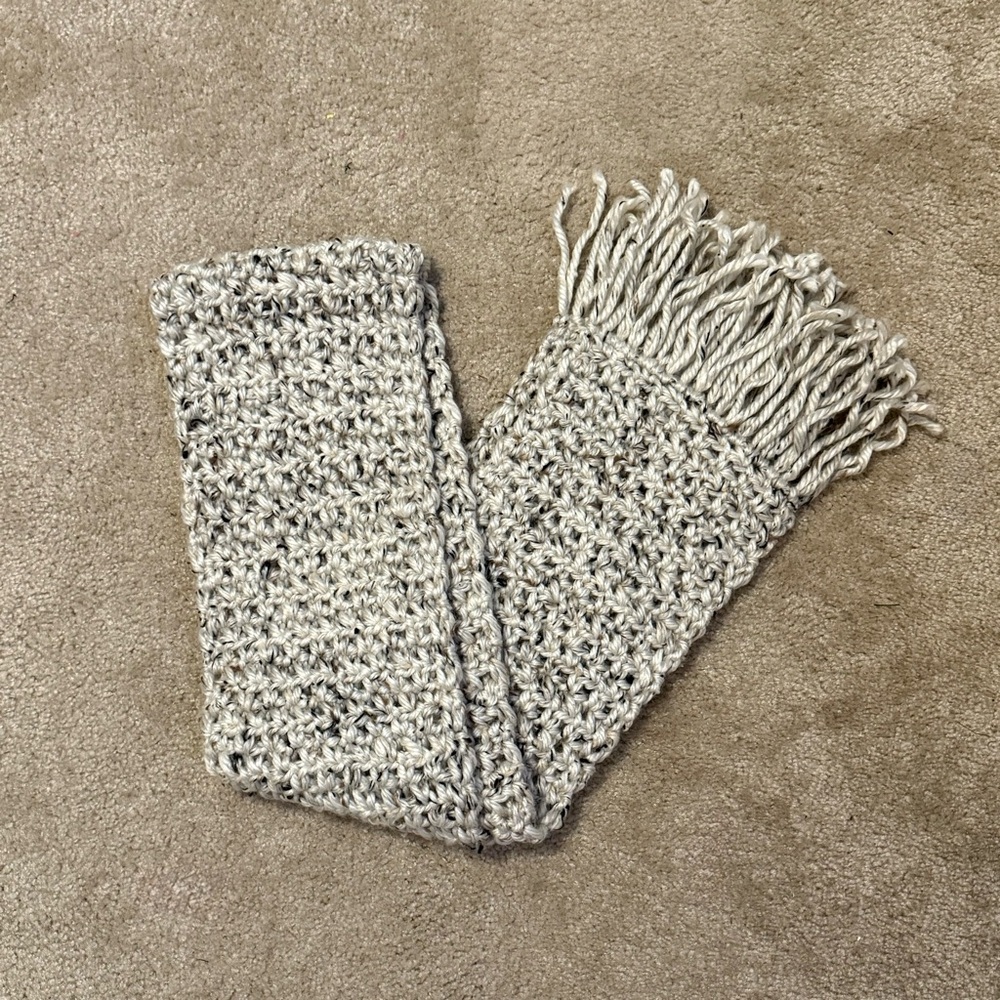 Handmade chunky scarf with Cozy Fringe Beige Neutral Soft: fall layers winter